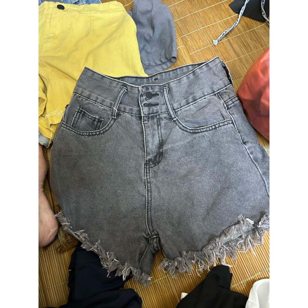 quần sóoc ! đặt trên live