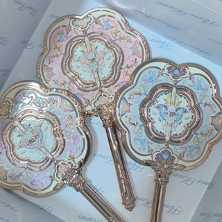 GƯƠNG CẦM TAY HỒ ĐIỆP BUTTERFLY CLOUD COLLAR FLOWER KNOWS