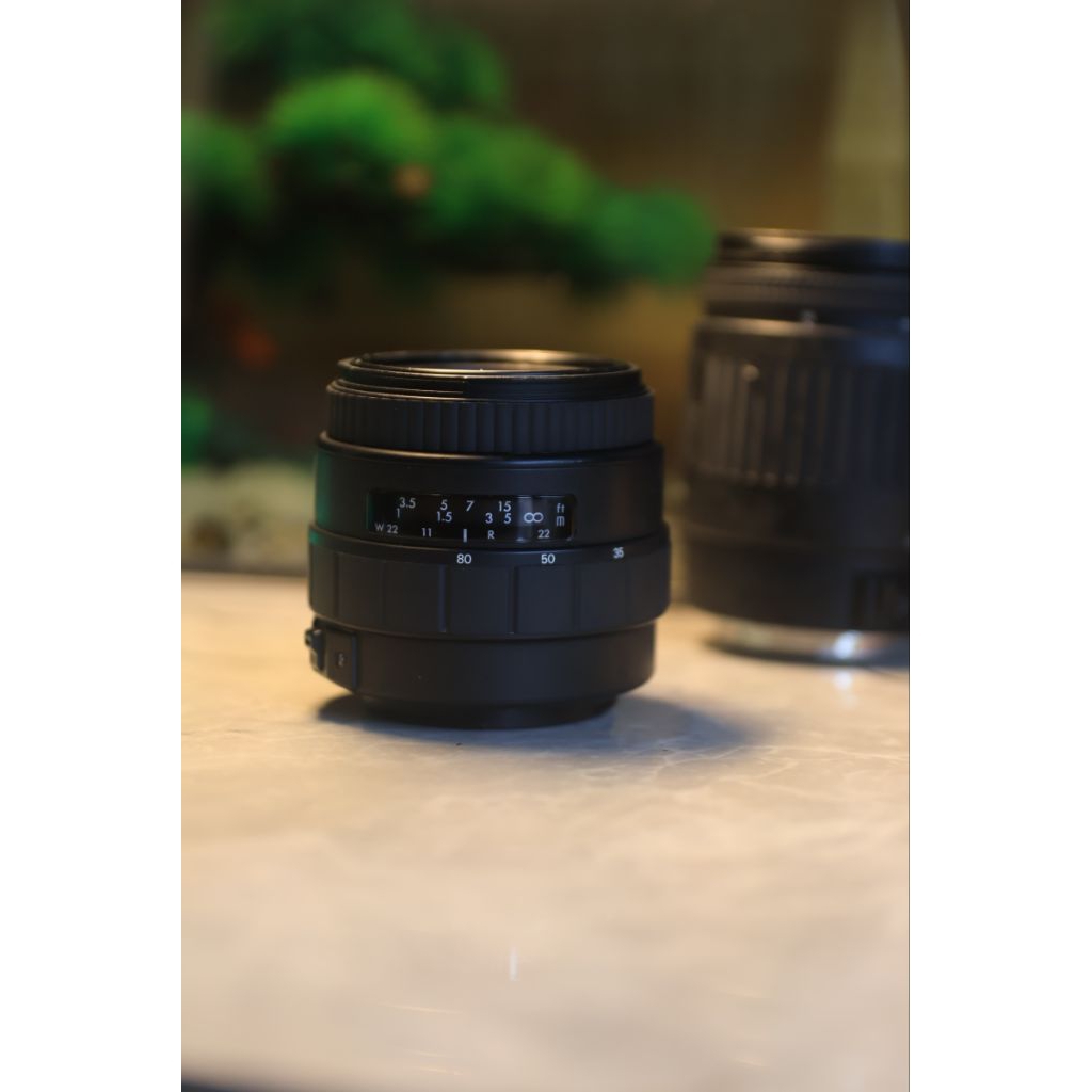 ống kính máy ảnh canon ef sigma 35-80mm kính đẹp( đứt cáp, af yếu) chụp mở khẩu ạ