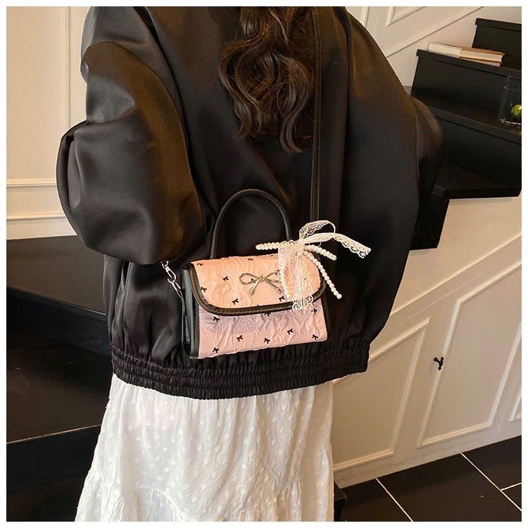 Túi đeo chéo phối nơ màu hồng dễ thương phù hợp phong cách thường ngày - DK024 | BigBuy360 - bigbuy360.vn