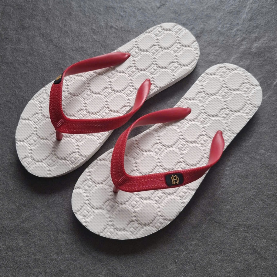 dép xỏ ngón hoa văn, size 35 đến 39, chất liệu quai, đế cao su dẻo, mềm, mang êm, chân, siêu, bền ti