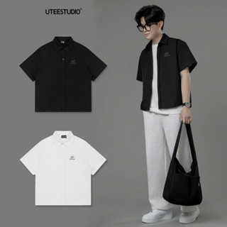   Sản Phẩm Mới  Áo Sơ Mi Boxy U Logo Trắng Đen Tay Ngắn Đơn Giản Form Rộng Chất Liệu Cotton Silk 