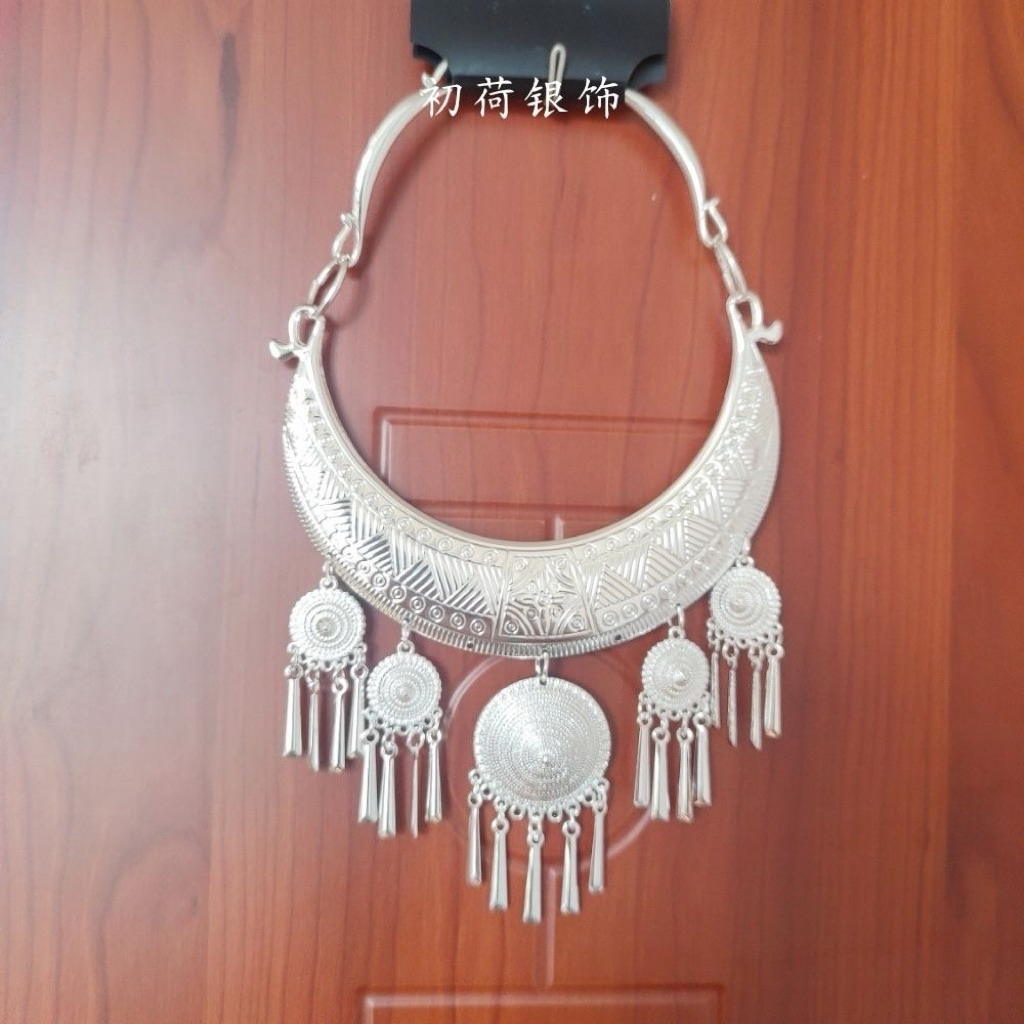 Kiềng cổ phụ kiện miêu cương