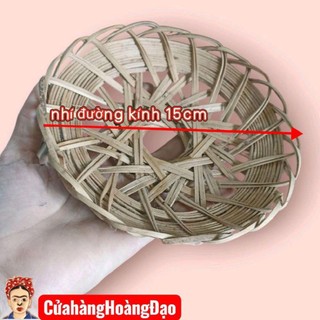 rế tre Đan lót nồi nêu