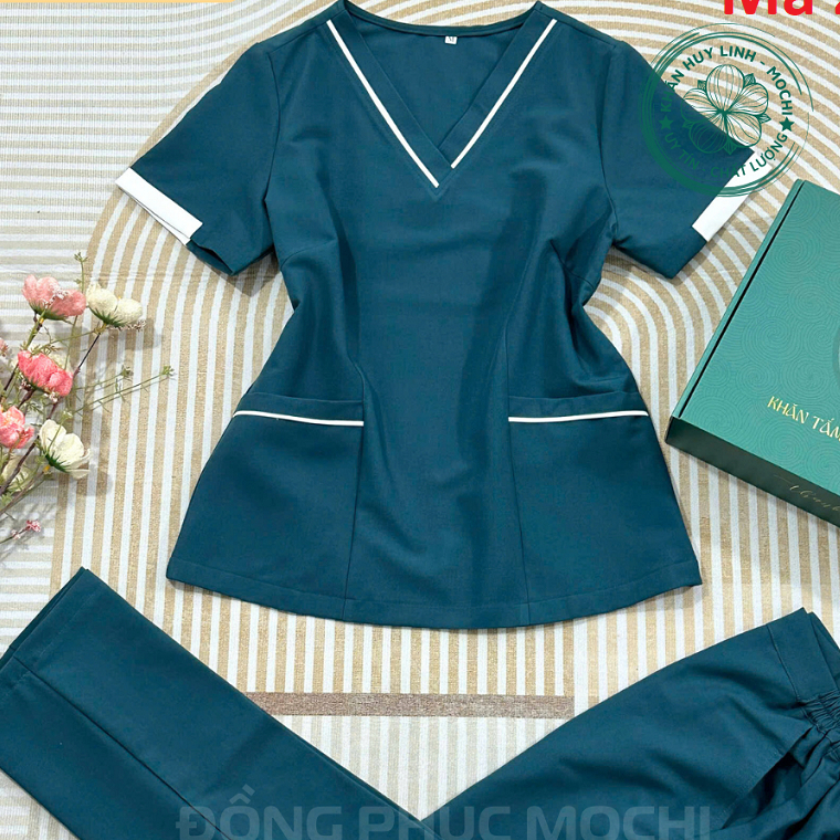 ( RẺ VÔ ĐỊCH) Mẫu đồng phục thiết kế chuyên dùng cho spa, thẩm mỹ nữ cổ tim viền lé vải cotton lạnh scrub  scotim