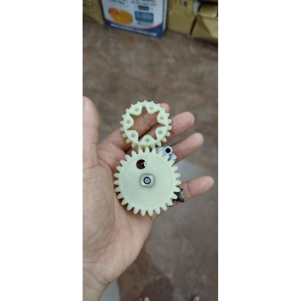 Bộ Heo Bơm Nhớt Máy Cưa Xích Stihl 381