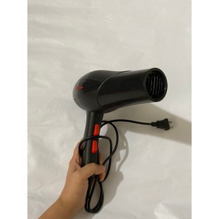 Máy sấy tóc tại nhà 2 chế độ nóng lạnh khoẻ vừa