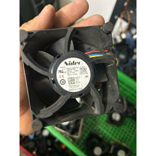 Quạt 8cmx8cm Nidec Ultra Flo 12v 0.6A đến 1.76A tháo máy chủ mạnh mẽ