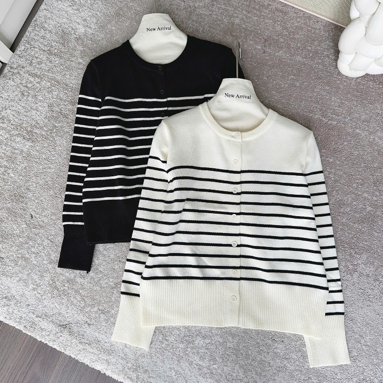 (ẢNH OLDSCHOOL) Áo len cardigan kẻ ngang BASIC PHỐI Mizu Cardigan A5201 | BigBuy360 - bigbuy360.vn