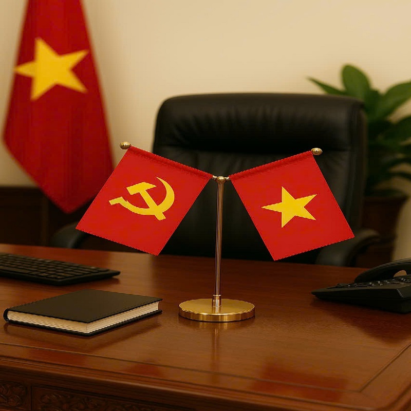 Cờ Tổ Quốc Và Cờ Đảng Trang Trí Xe Ô TÔ