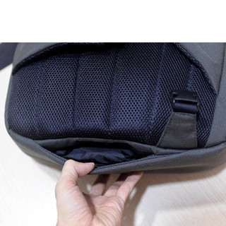 Túi Xách đựng máy ảnh quick Escape SLING M
