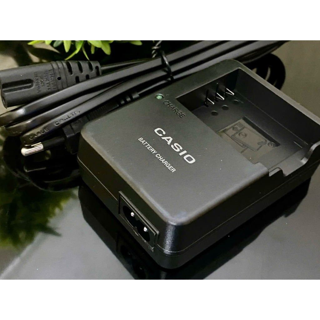 Sạc Casio NP-110/NP-160 - Dùng Cho Casio Exilim ZR10, ZR100, ZR200, ZR1000, Z2000,
