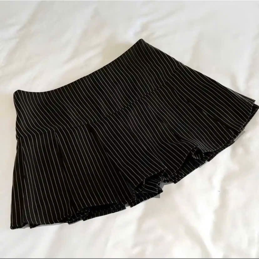 Chân Váy Kẻ Đen Xếp Ly Dáng Ngắn Form Xoè Có Size Siêu Xinh, Labibi | BigBuy360 - bigbuy360.vn