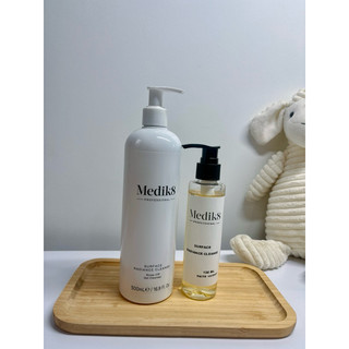 Sữa rửa mặt Medik8 Surface Randiance Cleanse