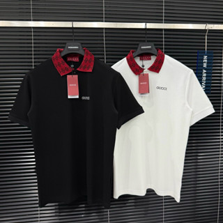 Áo polo nam nữ cổ bẻ GC ngực thêu chữ hãng cổ dệt pha đỏ vân monogram basic