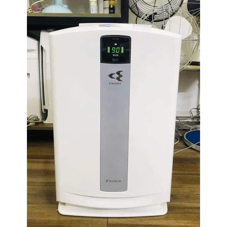 Máy lọc không khí bù ẩm Daikin đồng hồ vuông MCK70 (Đã thay màng lọc) độ mới cao