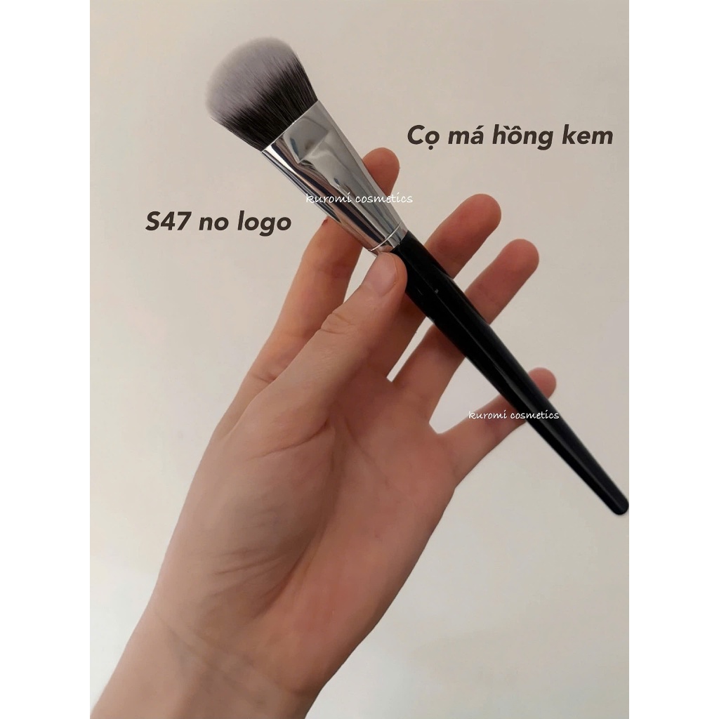 [NO LOGO] Cọ Tán Kem Nền Dẹp Đầu Dài Cọ Má Kem Lông Mềm Chuyên Dùng Cho Makeup Chuyên Nghiệp Remake PFoundation Kuromi | BigBuy360 - bigbuy360.vn