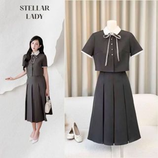 Set Đồ Nữ Áo Sơ Mi Thiết Kế Croptop Đính Cúc Và Chân Váy Xếp Ly Dài Dáng Chữ A Che Khuyết Điểm Thanh Lịch Tiểu Thư