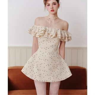 (Kèm quần bảo hộ) Đầm Dự Tiệc Trễ Vai Công Chúa Chấm Bi Dáng Váy Xòe - Evelyn Dress