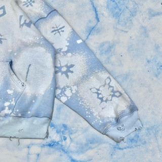 Áo Hoodie “THVLDLCSTMHNDMD SNOWDOWN HOODIE”