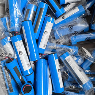 Cell pil 18650 đã đóng thành cell  2700mah