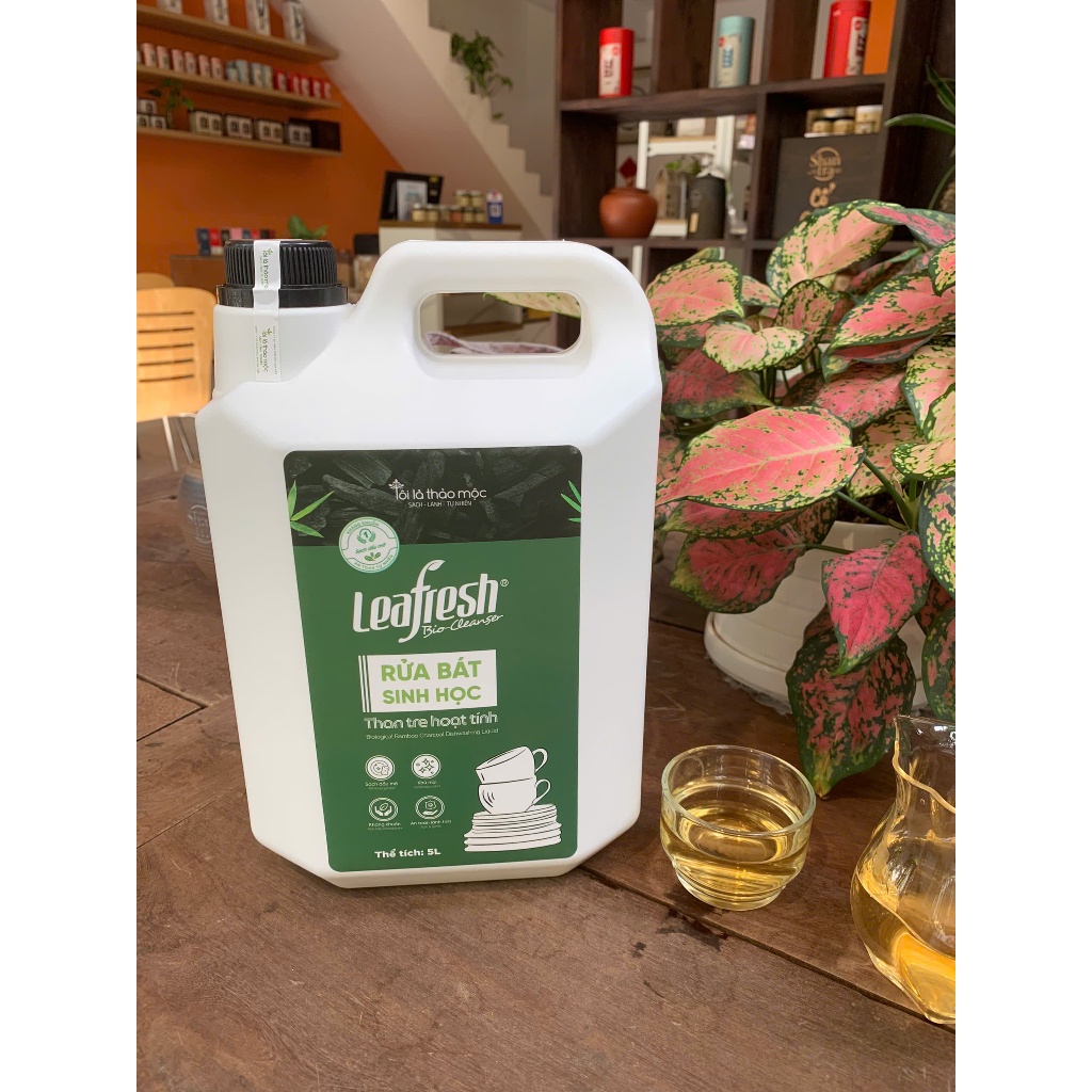 Rửa bát sinh học than tre hoạt tính Leafresh 5L – sạch dầu mỡ, không hại da tay- tặng xơ mướp