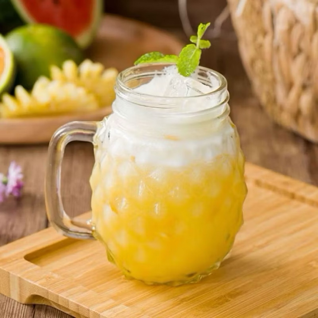 Ly quai thủy tinh? Cốc thủy tinh có quai kèm nắp kín hình quả dứa