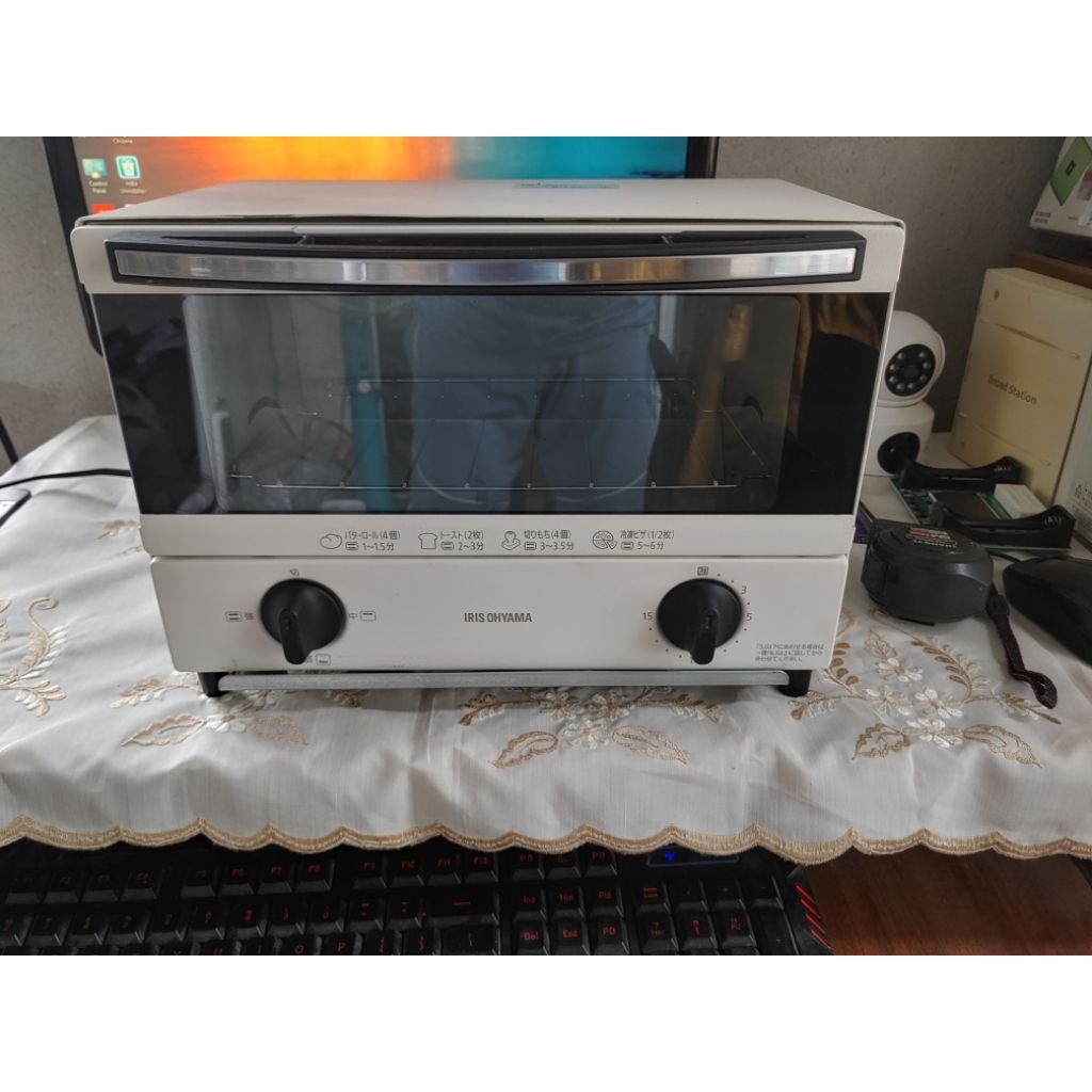 Lò nướng bánh của hãng IRIS OHYAMA. 
