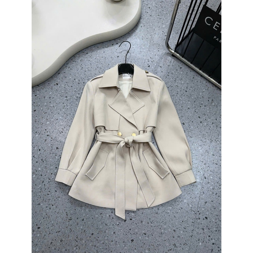 (A.01 Hàng Shop): Áo Khoác Mangto Cổ Vest 4 Màu Hàng 2 Lớp Cúc Đồng Tay Bo Phối Dây Buộc Dáng Lửng Mặc Siêu Ấm Lollaye | BigBuy360 - bigbuy360.vn