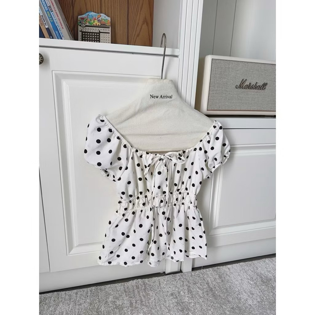 Áo Cổ Vuông Tay Ngắn Phồng Thắt Nơ Ngực Viền Bụng Chấm Bi Form Xoè Babydoll | BigBuy360 - bigbuy360.vn