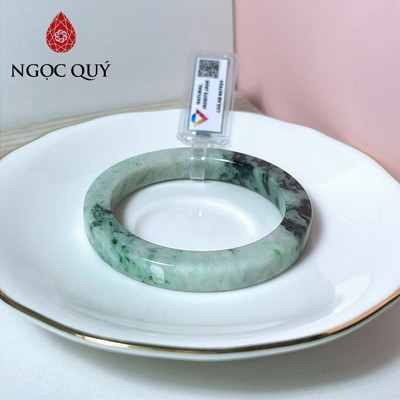 Vòng cẩm thạch A Myanmar - Ngọc phỉ thúy type A màu sơn thủy bản vuông ni 48-54 - Ngoc Quý