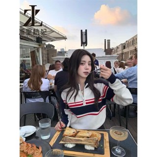  Áo Len dệt kim cổ trụ khóa kéo học tiết sọc ngang đỏ + xanh than phong cách retro hot 2025 