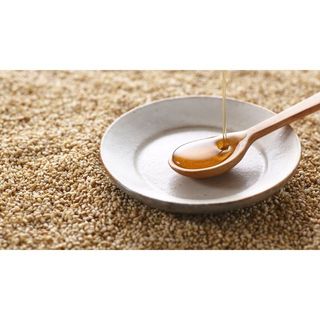 Dầu Mè Lee Kum Kee - Chai 750 ml