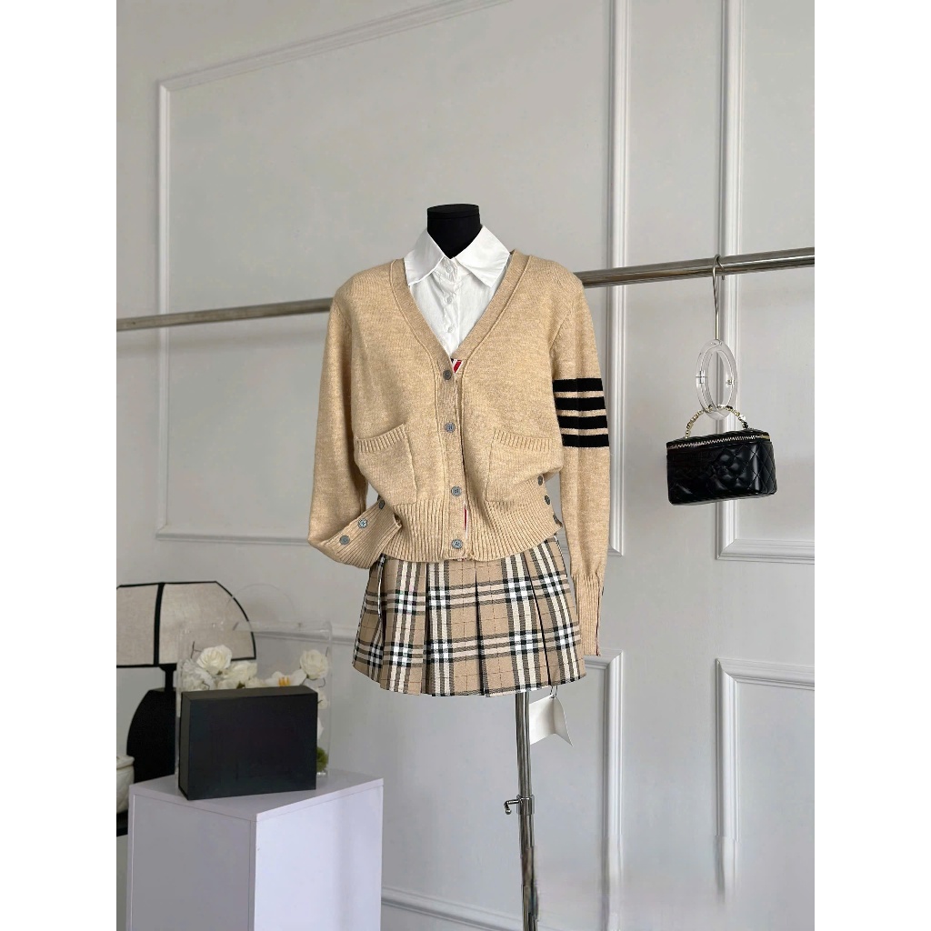 Áo Khoác Len Cardigan Nữ Form Rộng Kẻ Sọc Tay – Thời Trang Hàn Quốc, Có Túi Tiện Lợi