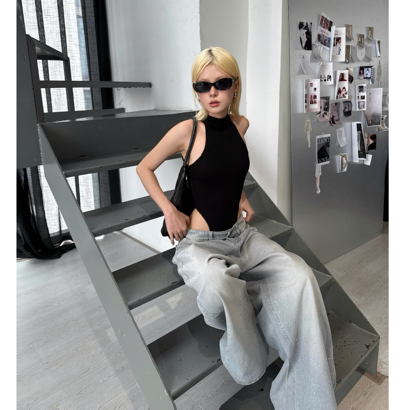Áo bodysuit trơn cổ yếm tôn dáng IRINA - 𝐊𝐈𝐋𝐋 𝐒𝐘𝐒𝐓𝐄𝐌 | BigBuy360 - bigbuy360.vn