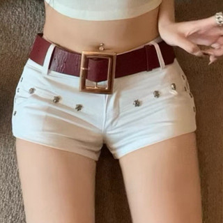  Quần jeans đùi ngắn cạp trễ thấp đính khuy cá tính đường phố MINI THIẾT KẾ  Q ĐINH  