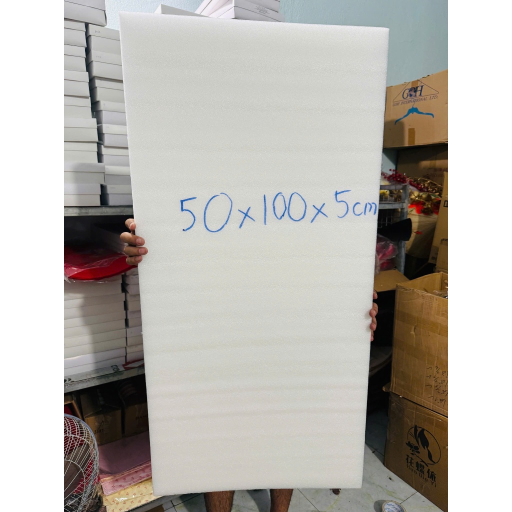 Tấm mút xốp dẻo, pe foam cắm hoa giả dày 5cm , rộng 50cm, dài 1 mét, làm đệm, chống sốc