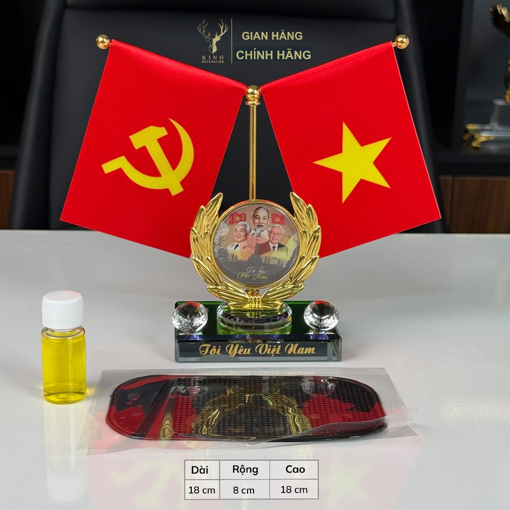 Bộ cờ trang trí taplo ô tô "Tôi Yêu Việt Nam" 3 vị lãnh tụ