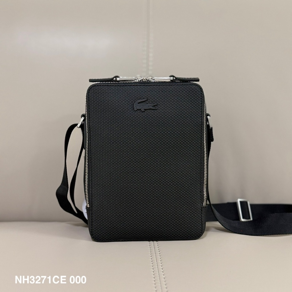 Túi Đeo Chéo Lacoste Da Chantaco NH3271 Chính Hãng