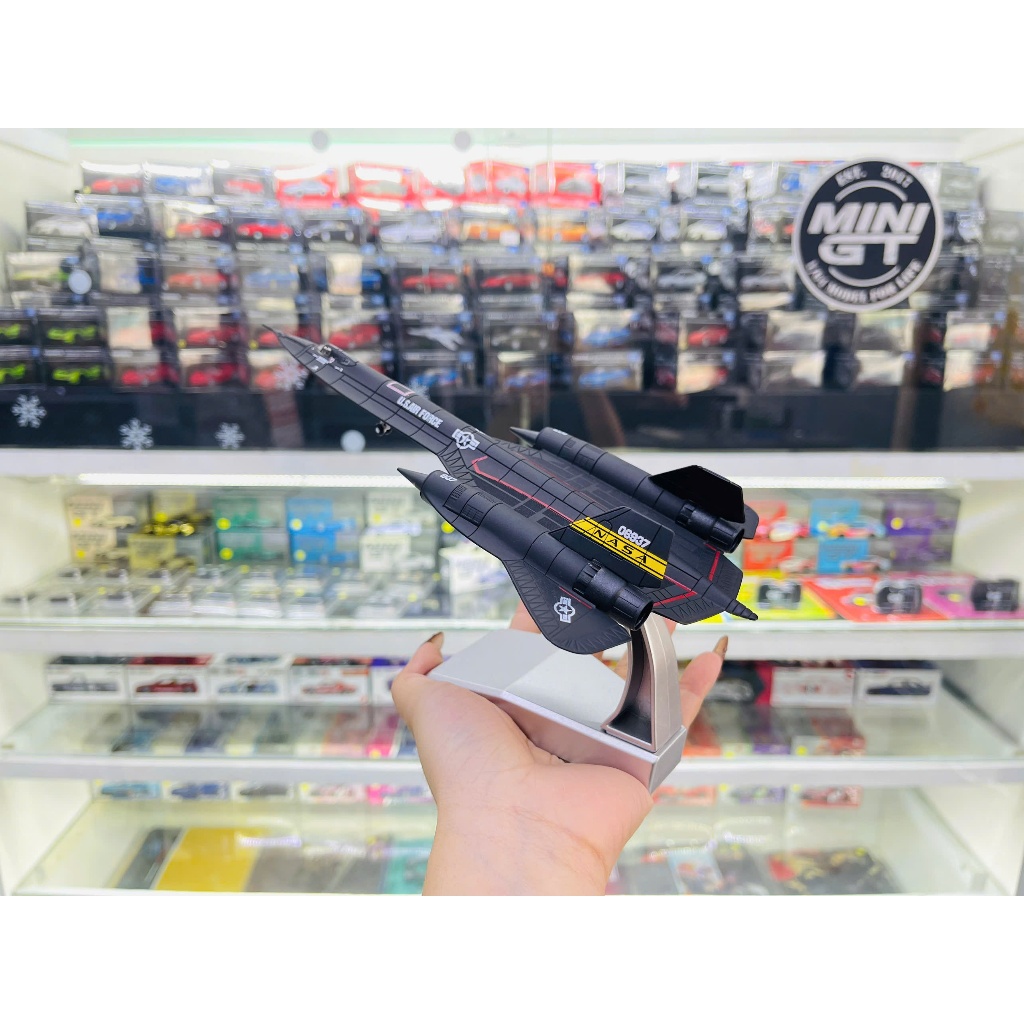 Máy bay mô hình quân sự Lockheed YF-12 NASA USAF  SR-71 Blackbird tỉ lệ 1:100 Ns models MBQS006