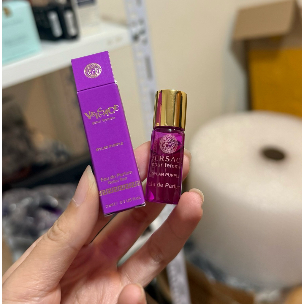 𝐍𝐮̛𝐨̛́𝐜 𝐡𝐨𝐚 𝐧𝐮̛̃ 𝐕𝐄𝐑𝐒𝐀𝐂𝐄 𝐃𝐘𝐋𝐀𝐍 𝐏𝐔𝐑𝐏𝐋𝐄 3ml (dạng lăn)