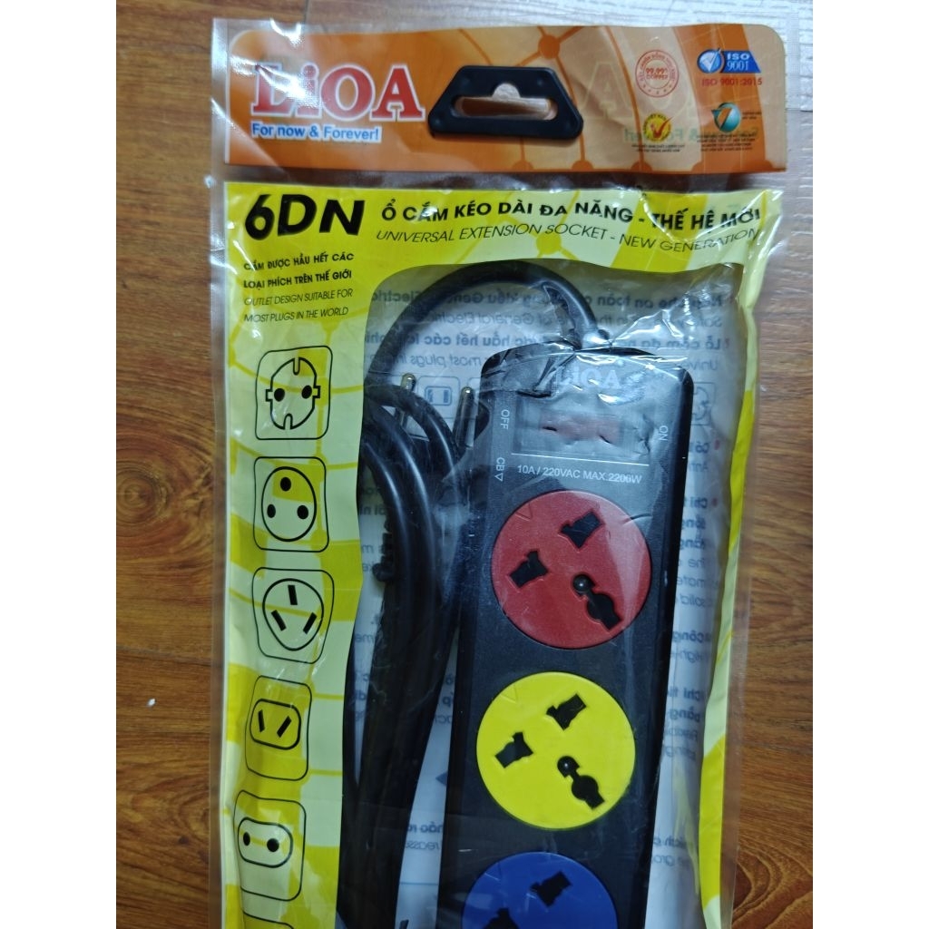 ổ cắm LiOA 6 lỗ 3 chấu, model 6D32N - hàng chính hãng