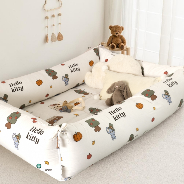 Đệm Quây Đa Năng Bumper Bed - Hello Kitty - Giường Ngủ Cho Bé, An Toàn, Chống Té Ngã, Cotton Mềm