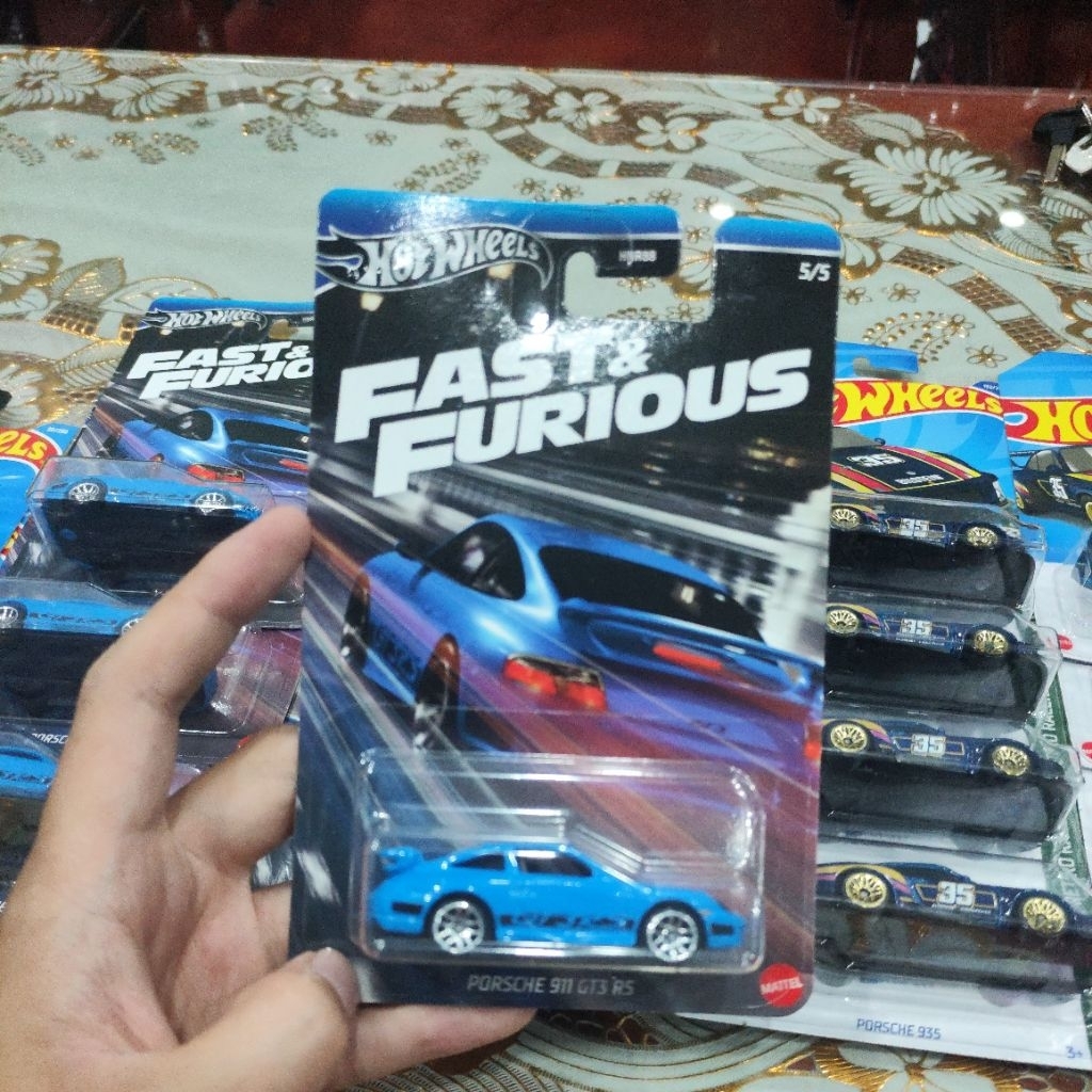 Xe hot wheels mô hình porsche 911 gt3 rs bản kỉ niệm