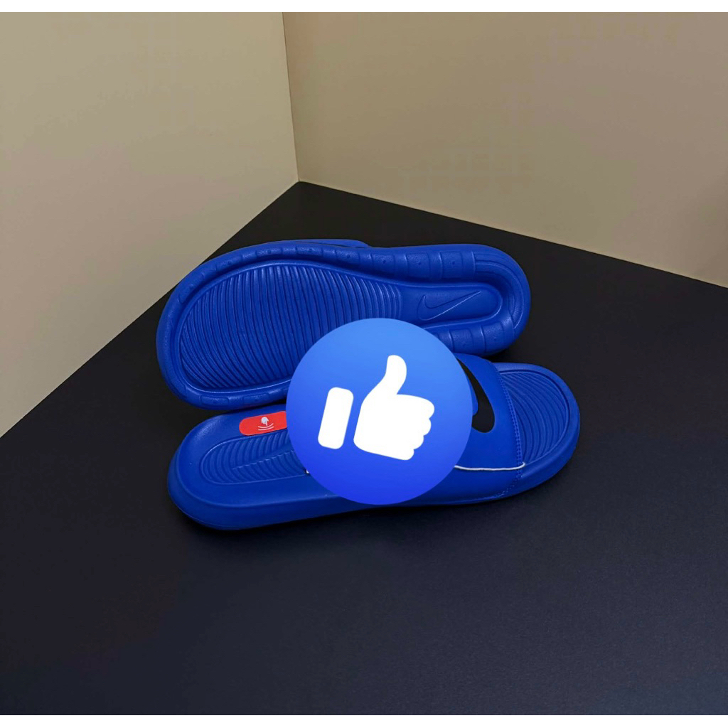 [Chính hãng] Dép quai ngang Unisex V.I.C Deep Blue - CN9675 400