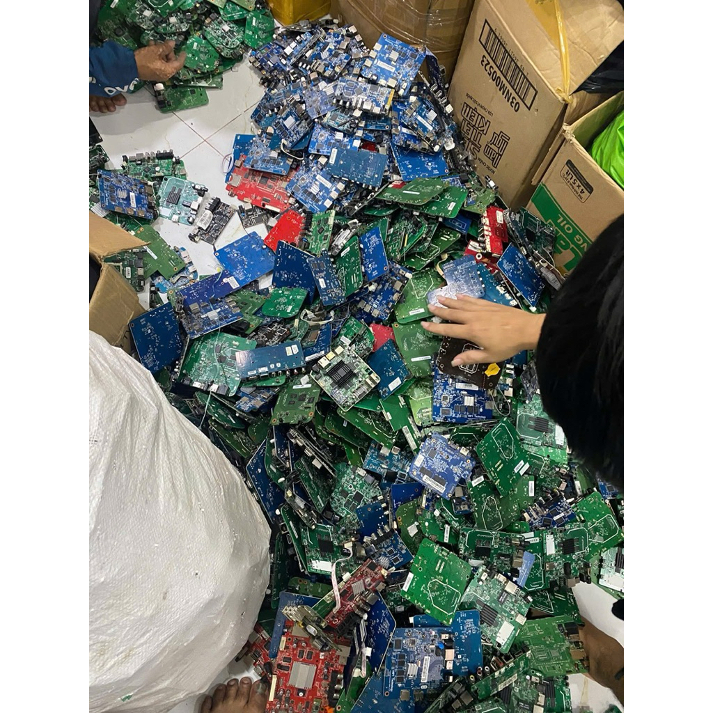 Bo Mạch Đầu Box Android Lỗi Hàng Lỗi Cho ae thợ lấy linh kiện