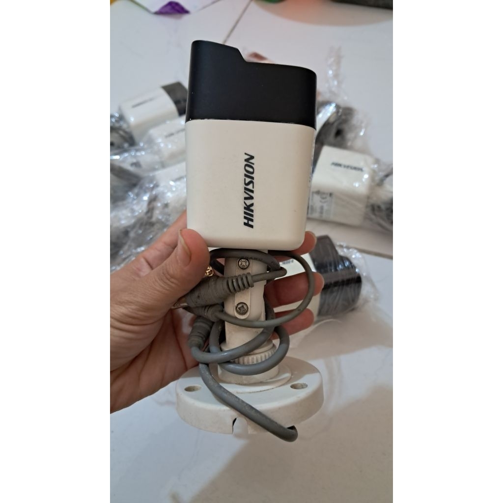 Camera Analog cũ.Camera Analog Hikvision Tvi 2.0mp thân ngoài trời đã qua sử dụng.