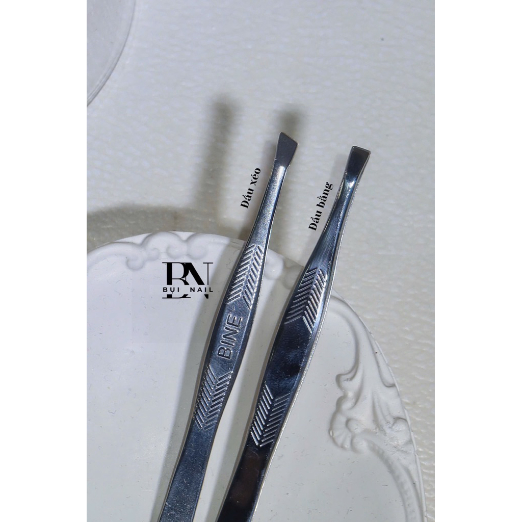 NHÍP NHỔ LÔNG MÀY KỀM NGHĨA ( N406 N27 )