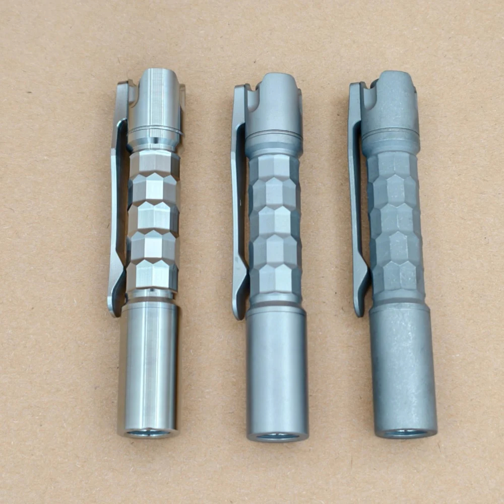 Reylight Pineapple mini MK3 -Ti Krystal Đèn pin Led Nichia 519a R9080 4000K