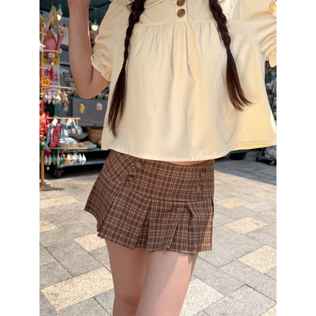 Moodie - CLARA SKIRT | Chân váy ca-rô ngắn mini skirt đính 4 nút